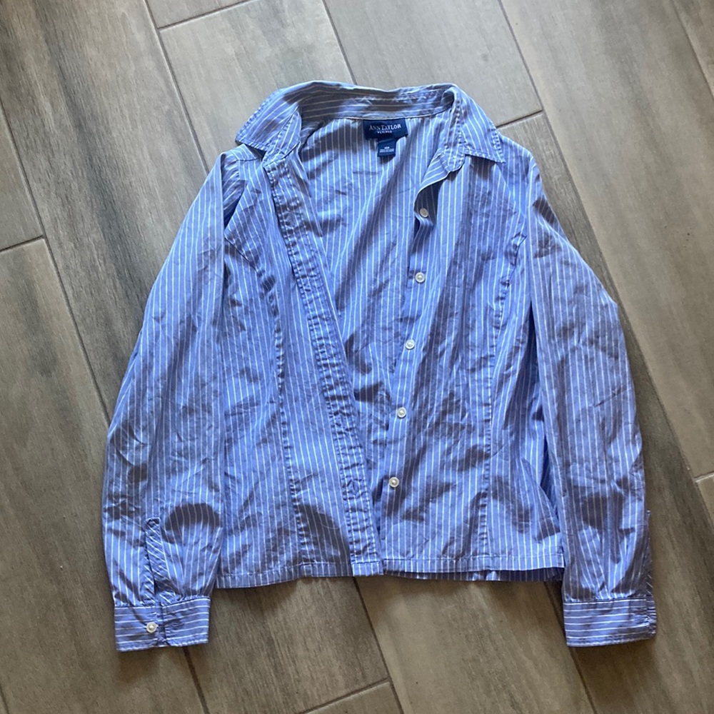 AnnTaylor Button Down